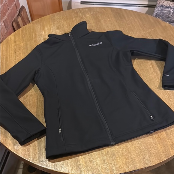 Columbia Jackets & Blazers - Women’s Columbia Omni-Shield Soft Shell Jacket Size Medium
